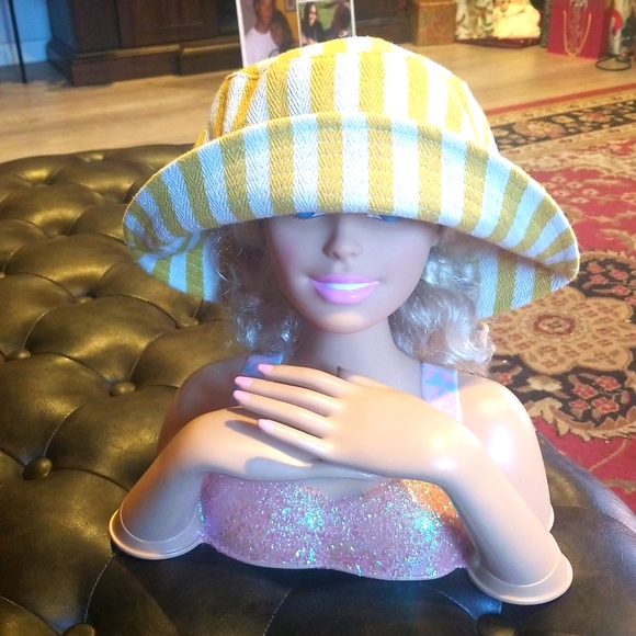 GAP Women Hat - Picture 1 of 3